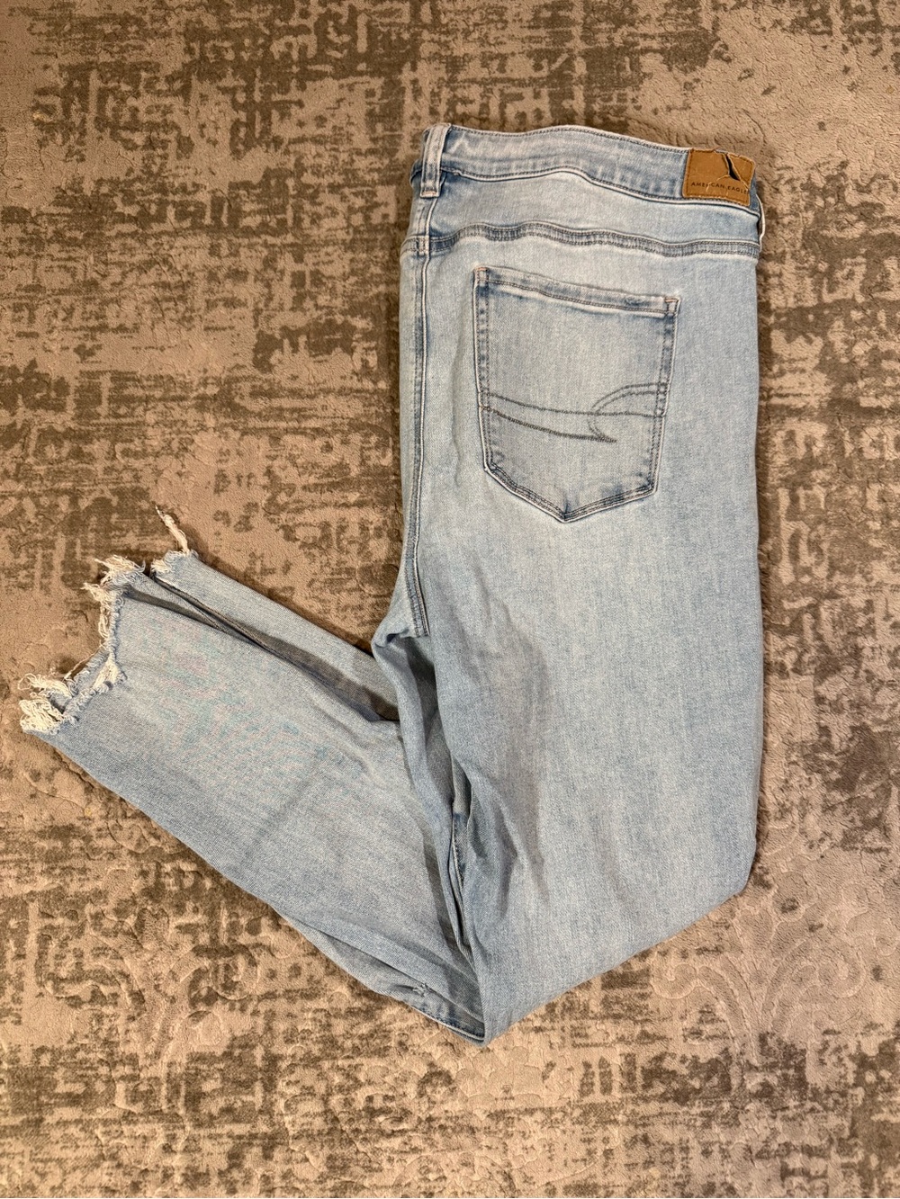 American Eagle Next Level Stretch Light Wash Jeans Distressed Hem Women's 18